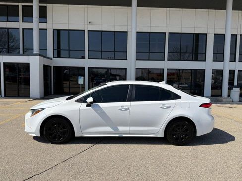 Used 2024 Toyota Corolla LE image 15
