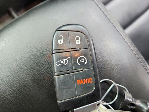 Used 2018 Jeep Grand Cherokee Limited image 33