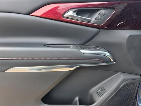 New 2026 Chevrolet Traverse Z71 w/ Driver Confidence Package image 18