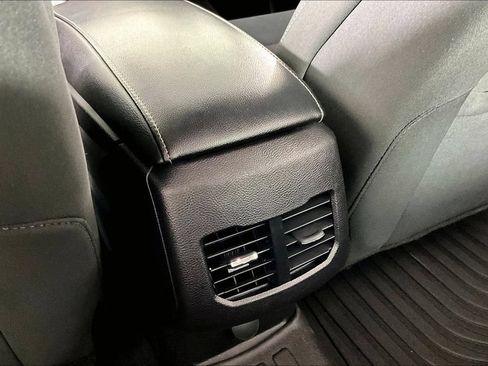 Used 2020 Ford Fusion SE FWD image 9