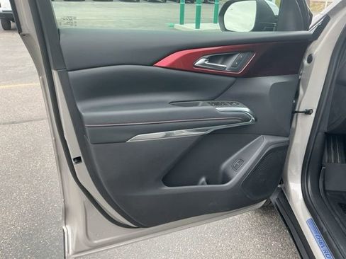 New 2026 Chevrolet Traverse Z71 w/ Driver Confidence Package image 12