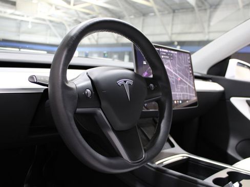 Used 2021 Tesla Model Y Long Range image 20