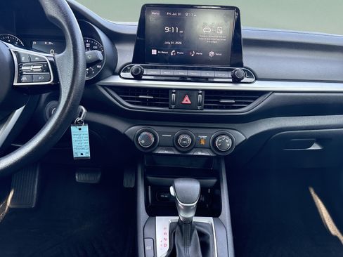 Used 2024 Kia Forte LXS FWD image 10