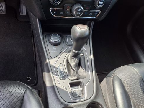 Used 2022 Jeep Cherokee Latitude Lux image 11