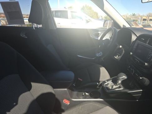 Used 2020 Kia Soul LX image 7
