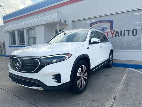 Used 2023 Mercedes-Benz EQB 250+ EQB250+ w/ Exclusive Package image 15