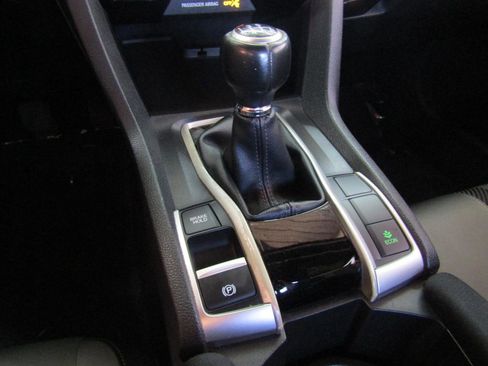 Used 2018 Honda Civic EX-T image 19