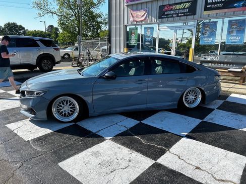 Used 2022 Honda Accord Sport image 3