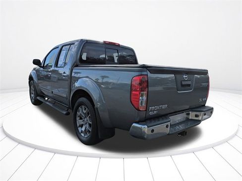 Used 2019 Nissan Frontier SL image 6