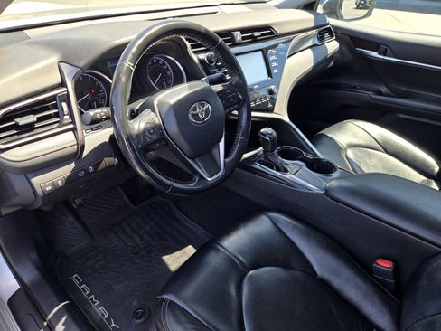 Used 2020 Toyota Camry SE FWD image 10