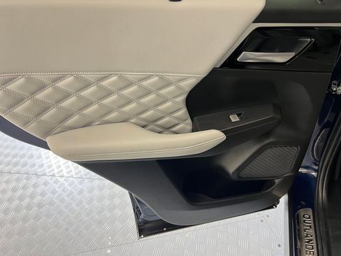 Used 2023 Mitsubishi Outlander SEL 40th Anniversary image 31