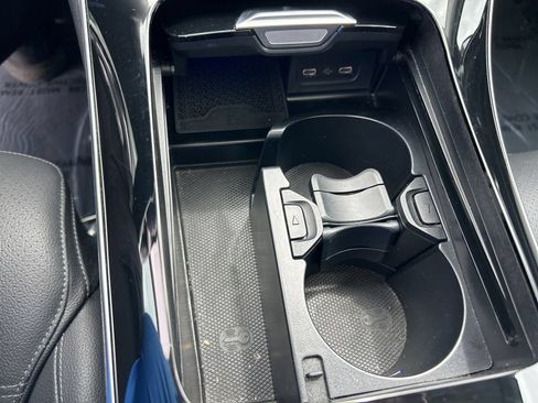 Used 2025 Mercedes-Benz C 300 Sedan image 40