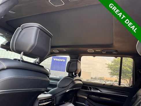 Used 2024 Jeep Grand Wagoneer Series II w/ Quick Order Packagew 28T AWD/4WD image 39