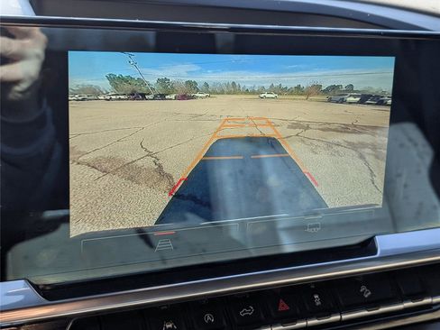 Used 2023 GMC Sierra 1500 SLT w/ SLT Premium Package image 17