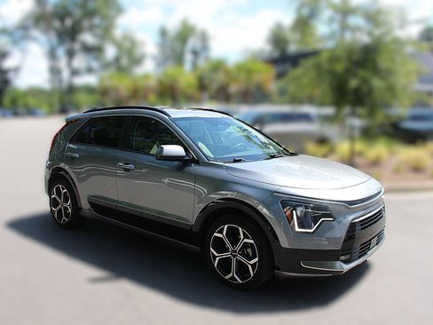 Certified 2024 Kia Niro EX Touring FWD image 10