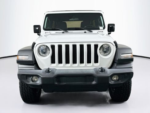 Used 2019 Jeep Wrangler Unlimited Sport S AWD/4WD image 2
