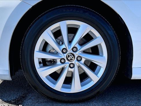 Used 2024 Toyota Camry LE image 9
