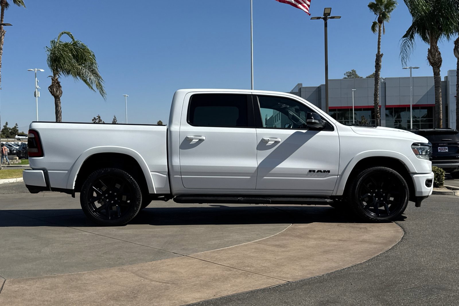 Used 2022 RAM 1500 Laramie RWD image 3