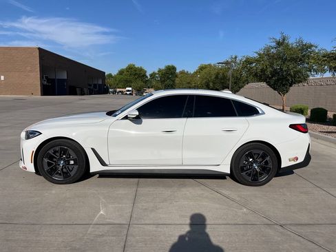 Used 2024 BMW i4 eDrive35 w/ Premium Package RWD image 9