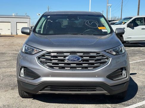 Used 2024 Ford Edge Titanium image 3
