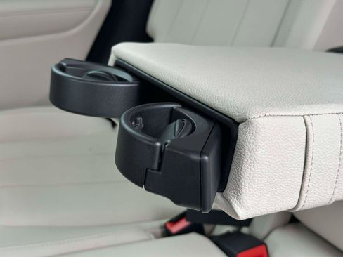 Certified 2025 Mercedes-Benz GLB 250 4MATIC image 10