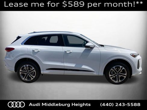 Certified 2025 Audi Q5 Premium w/ Convenience Package image 37