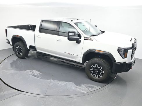 Used 2025 GMC Sierra 2500 AT4X image 25
