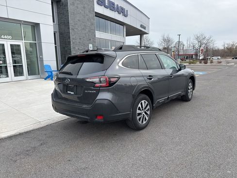 Certified 2025 Subaru Outback Premium image 8
