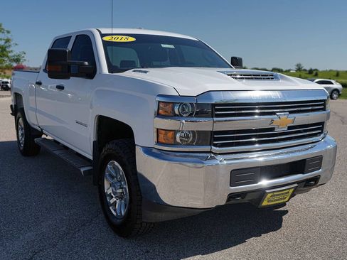 Used 2018 Chevrolet Silverado 3500 W/T w/ WT Convenience Package AWD/4WD image 3