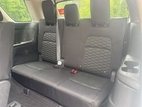 Certified 2022 Nissan Pathfinder SV image 23