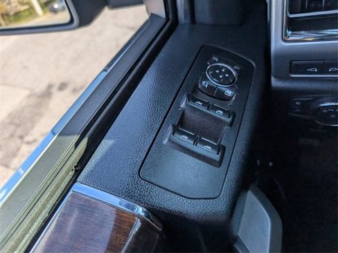 Used 2015 Ford F150 Platinum w/ Equipment Group 701A Luxury image 37