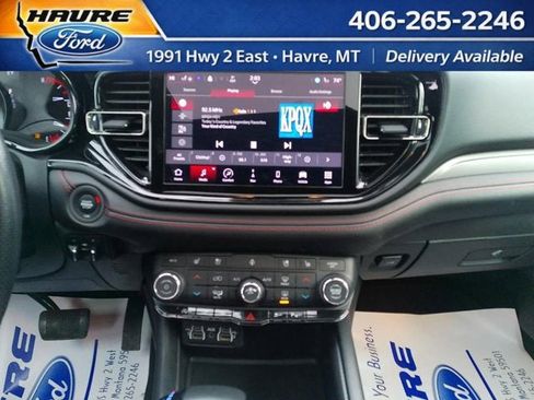Used 2024 Dodge Durango GT image 9