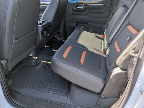 Used 2025 GMC Sierra 1500 AT4 w/ AT4 Premium Package image 28