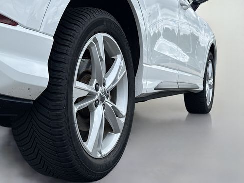 Used 2019 Audi Q3 2.0T Premium Plus AWD/4WD image 16