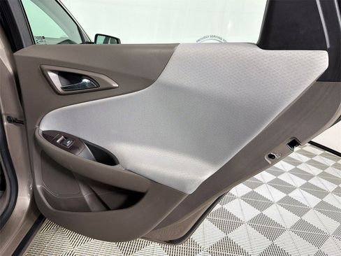 Used 2022 Chevrolet Malibu LT image 16