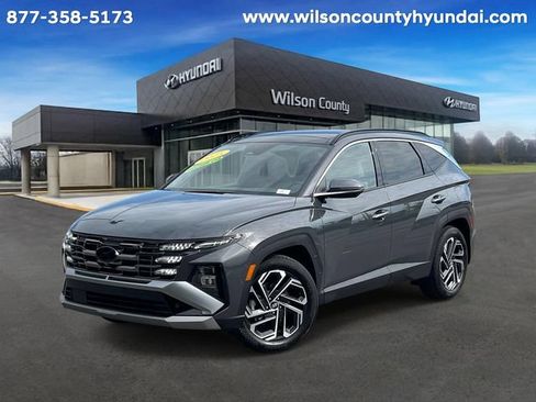 Certified 2025 Hyundai Tucson Limited FWD image 1