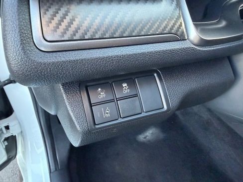 Used 2018 Honda Civic Sport Touring image 19