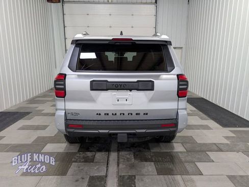 Used 2025 Toyota 4Runner TRD Off-Road AWD/4WD image 3