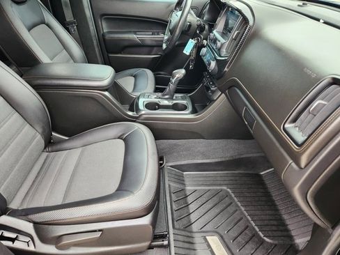 Used 2022 GMC Canyon AT4 image 13