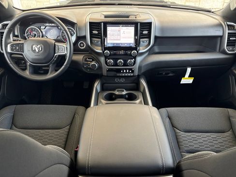 New 2026 RAM 1500 Express AWD/4WD image 18