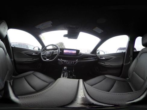 Used 2025 Buick Envista Sport Touring image 40