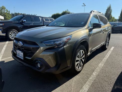 Used 2024 Subaru Outback Premium AWD/4WD image 1