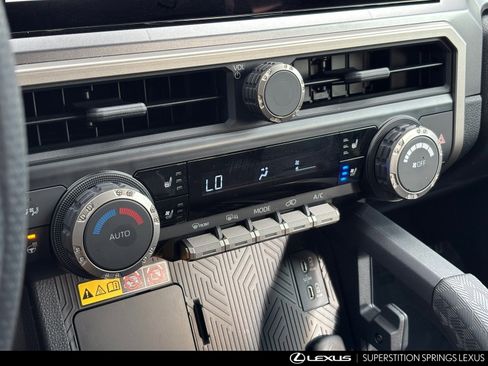 Used 2025 Toyota 4Runner TRD Off-Road Premium image 24