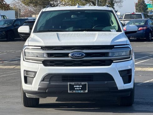 Used 2024 Ford Expedition XLT image 9
