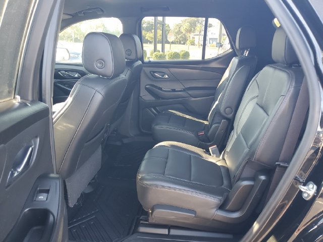 Used 2023 Chevrolet Traverse RS AWD/4WD image 12
