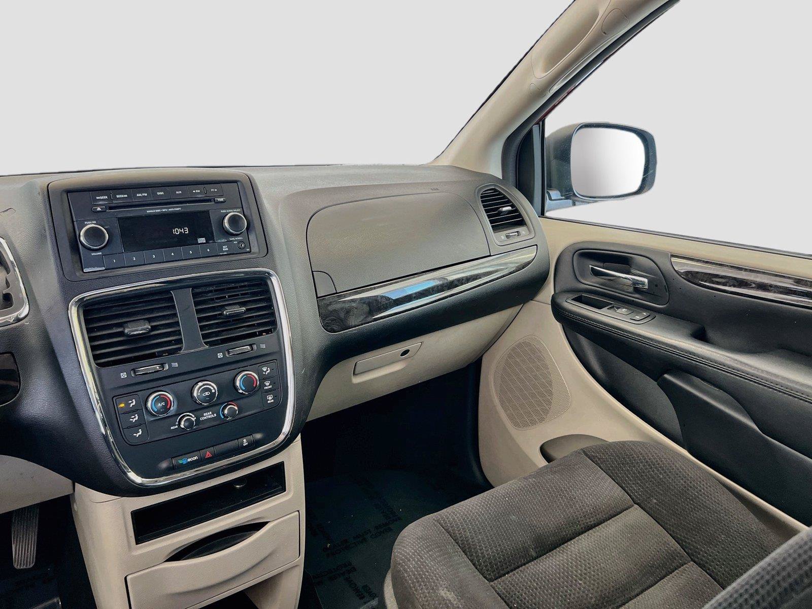 Used 2015 Dodge Grand Caravan SE w/ Quick Order Package 29E SE FWD image 20