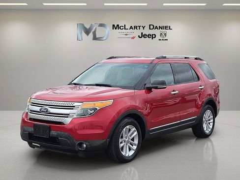Used 2011 Ford Explorer XLT w/ 202A Rapid Spec Order Code image 2
