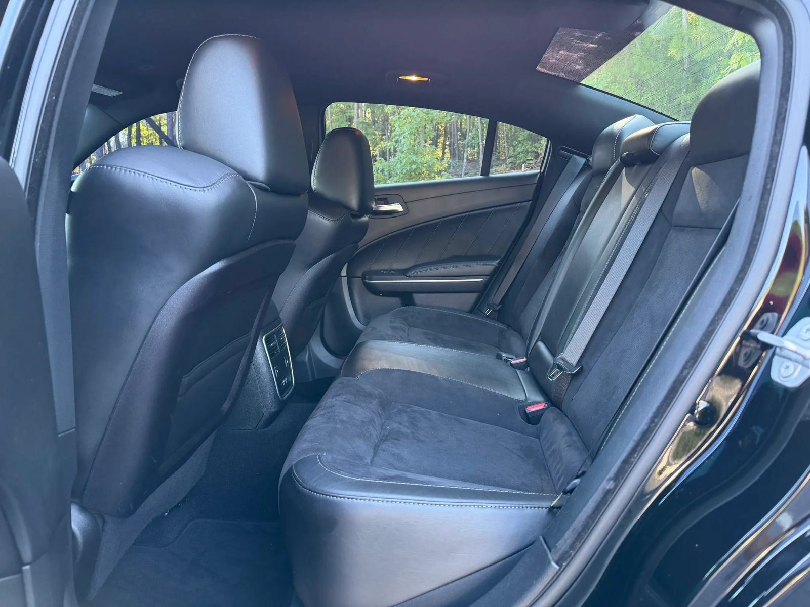 Used 2019 Dodge Charger Scat Pack w/ Plus Group RWD image 19