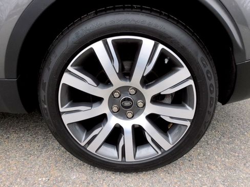 Used 2017 Land Rover Discovery HSE Luxury image 28