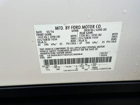 Used 2016 Ford Explorer Platinum image 30